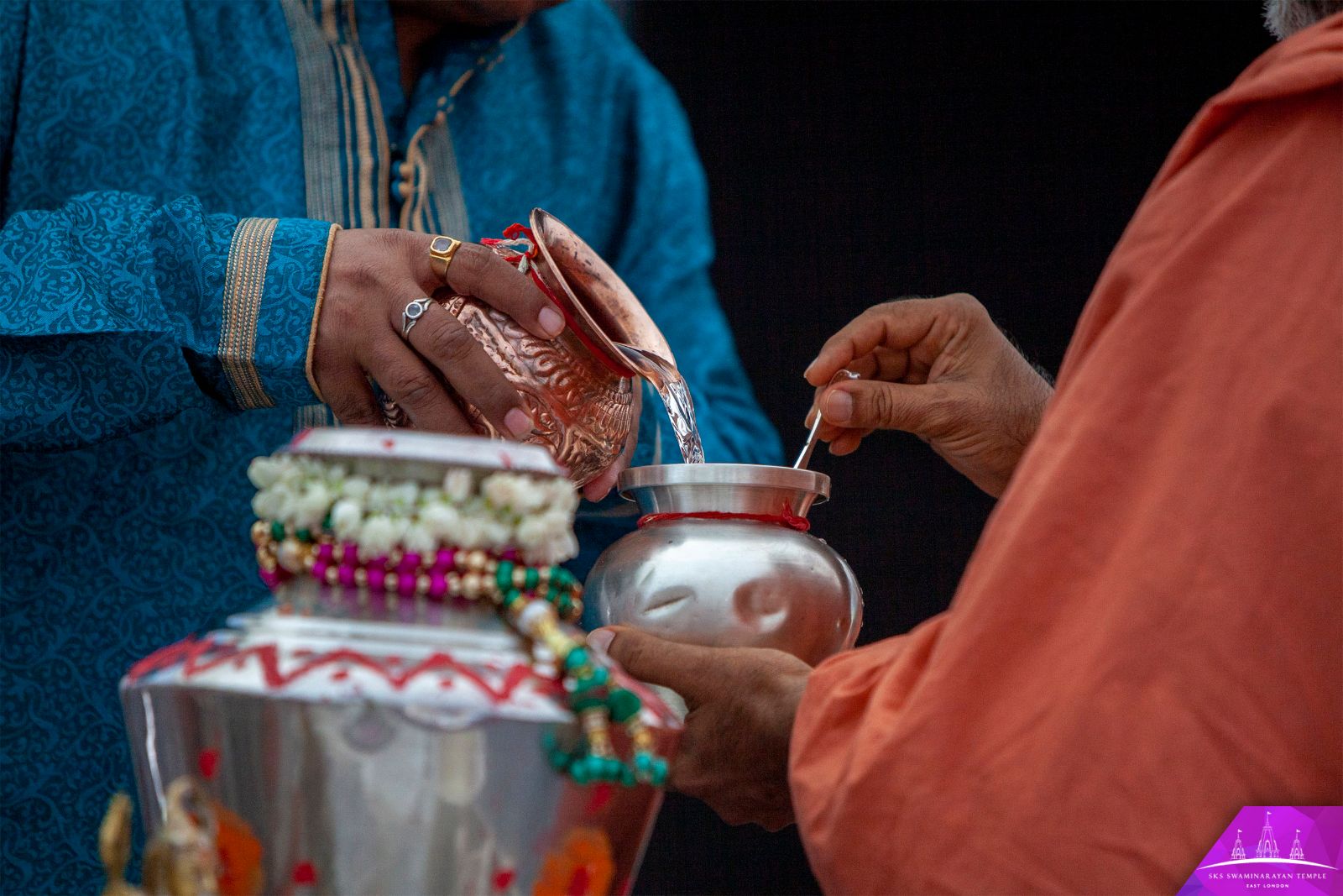 ©1987-2017 SKS Swaminarayan Temple East London